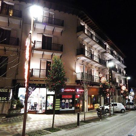 Hotel Elvetia Karpenísion エクステリア 写真
