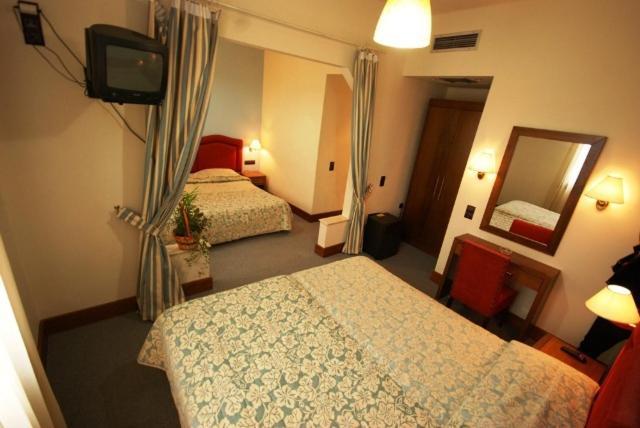 Hotel Elvetia Karpenísion 部屋 写真