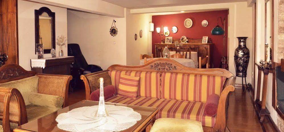 Hotel Elvetia Karpenísion エクステリア 写真